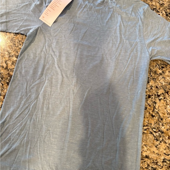 đź‘‘CROWNED Free - fear less Tee - Picture 5 of 7